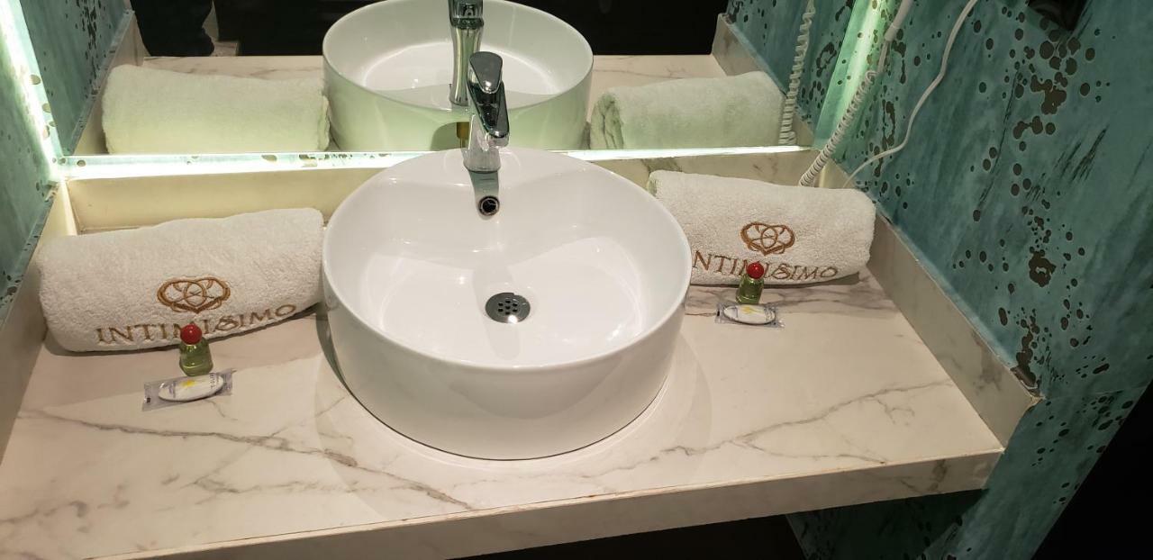 Intimisimo Autohotel Centro Only Adult Hotel del amor *